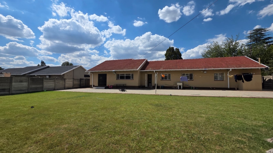 4 Bedroom Property for Sale in La Hoff North West